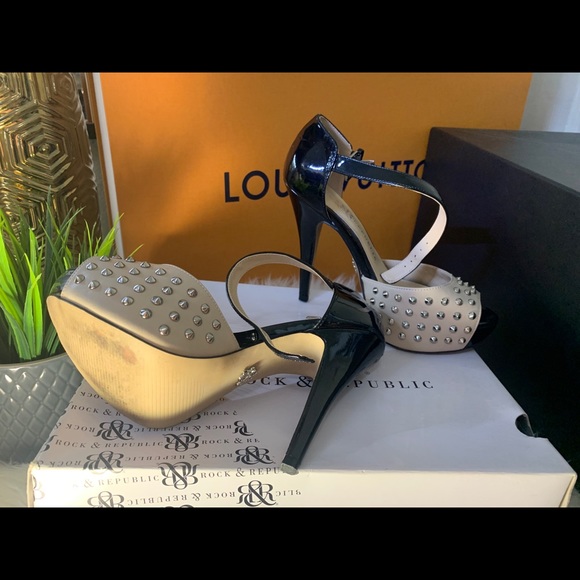 Rock & Republic - Women Heels - Size 6 - Picture 4 of 5